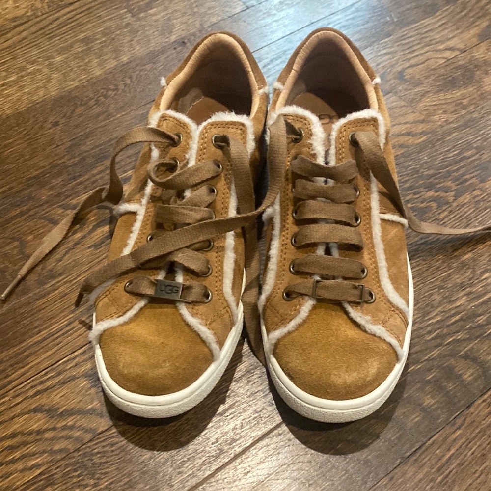 Ugg sneakers size 8 1/2
